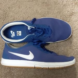 Nike SB Free Nano skateboard sneaker